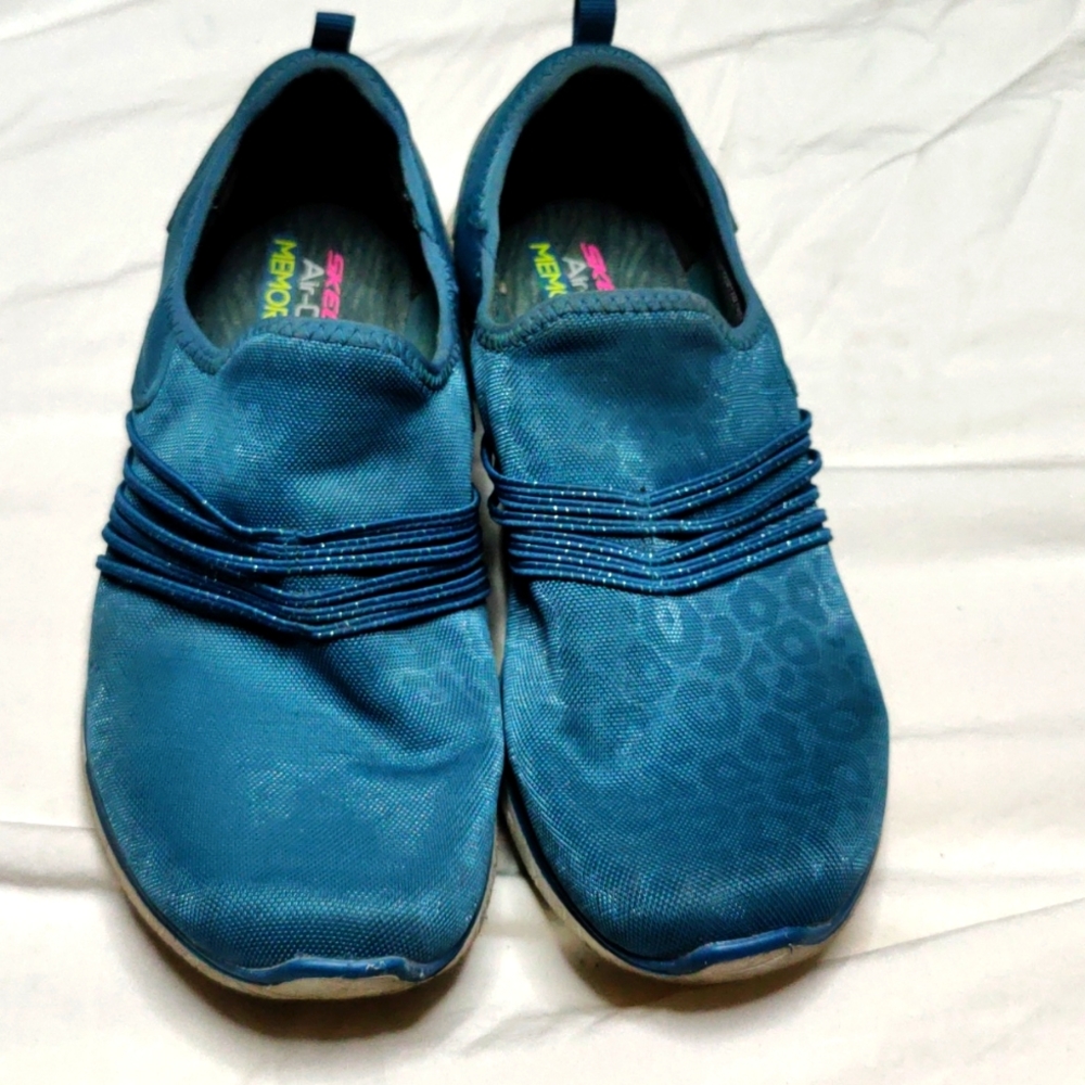 Sketchers Air-cooled Memory Foam teal leopard slip on sneakers